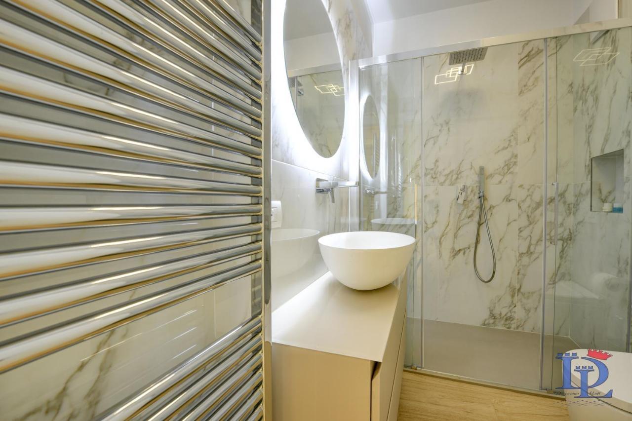 Desenzanoloft Official Partner Marriott Homes & Villas - Apa Dom Downtown Family Apartment デセンツァーノ・デル・ガルダ エクステリア 写真
