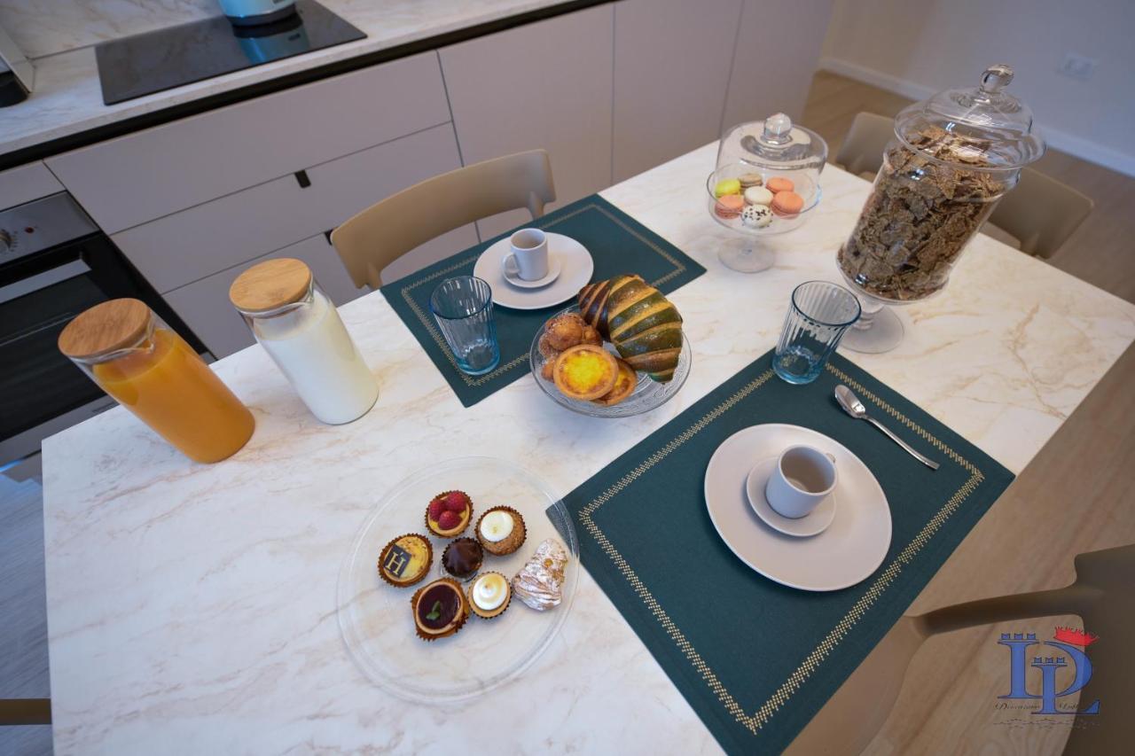 Desenzanoloft Official Partner Marriott Homes & Villas - Apa Dom Downtown Family Apartment デセンツァーノ・デル・ガルダ エクステリア 写真